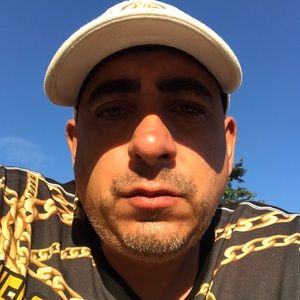 Meet your Posher, Luis